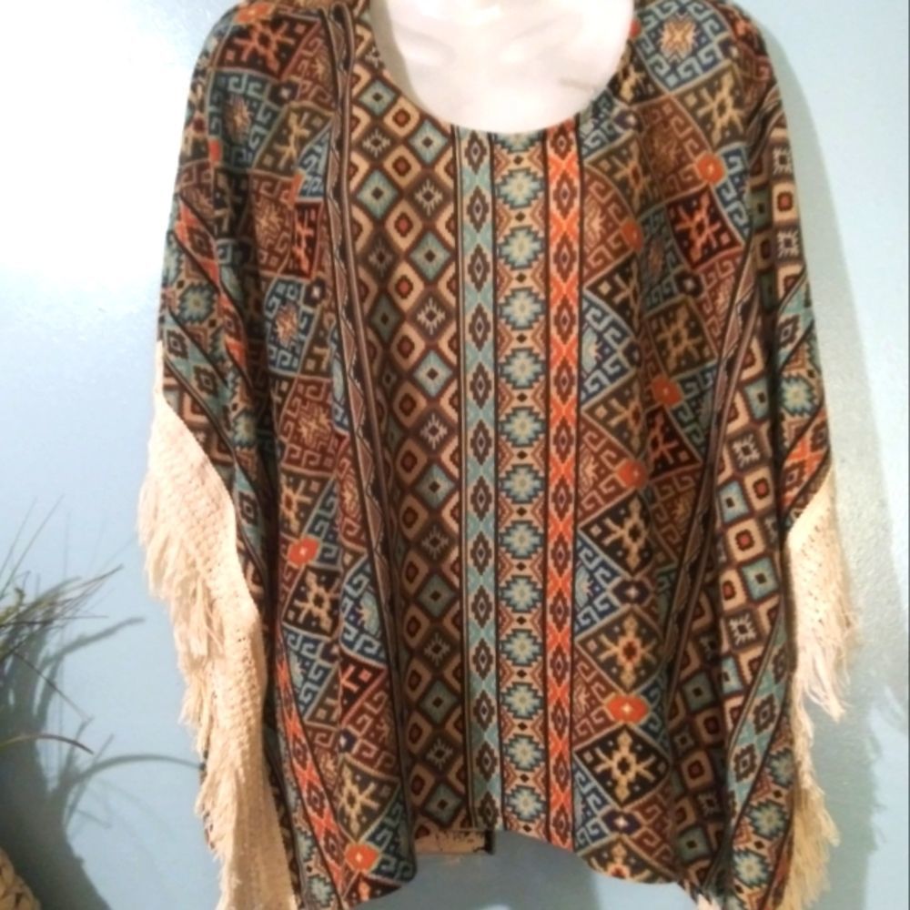 Mona B southwestern /boho poncho size medium